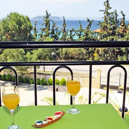 Ta 2 Pefka - Petros Italos Néos Marmarás Zimmer foto