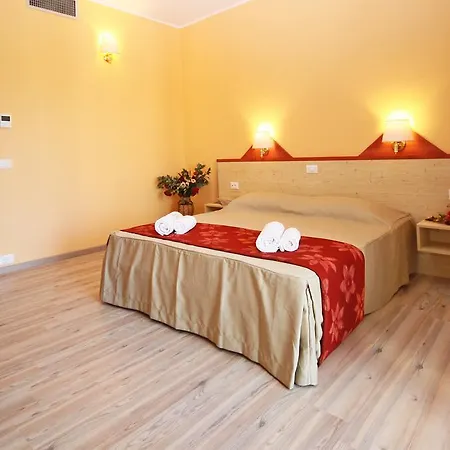 Ta 2 Pefka - Petros Italos Néos Marmarás Zimmer foto