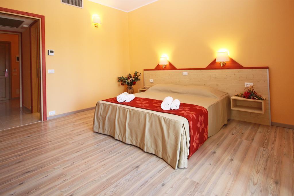 Ta 2 Pefka - Petros Italos Apartment *